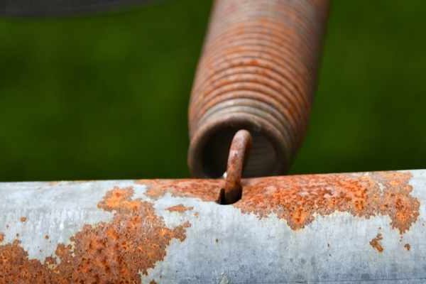 How to Remove Rust from Trampoline Springs